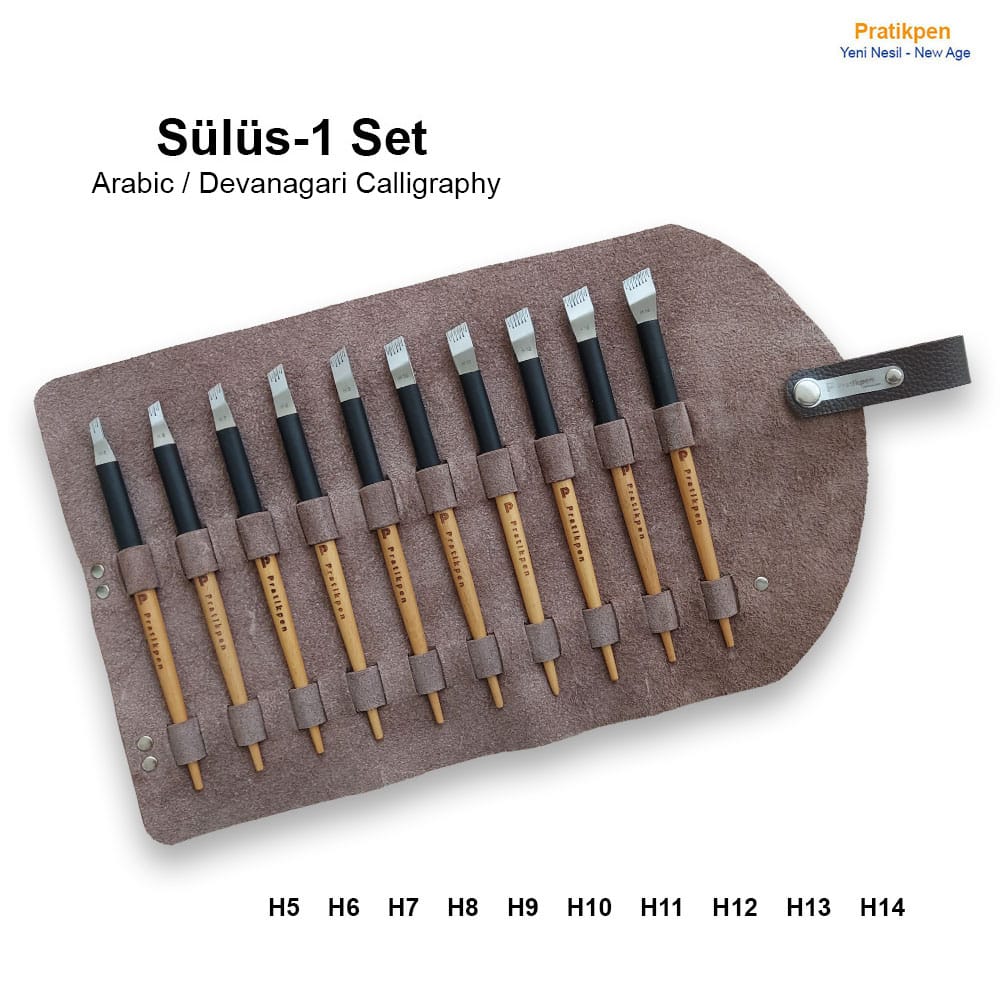 The Pratikpen Sülüs-1 Set is a premium calligraphy collection crafted for Arabic and Devanagari lettering. Featuring stainless steel nibs, smooth ink delivery, and a comfortable beechwood handle, this set is designed to meet the needs of both professional calligraphers and dedicated students.